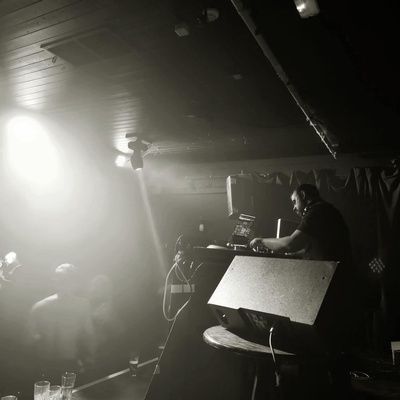 Eric Moore presents Needle Sharp 
